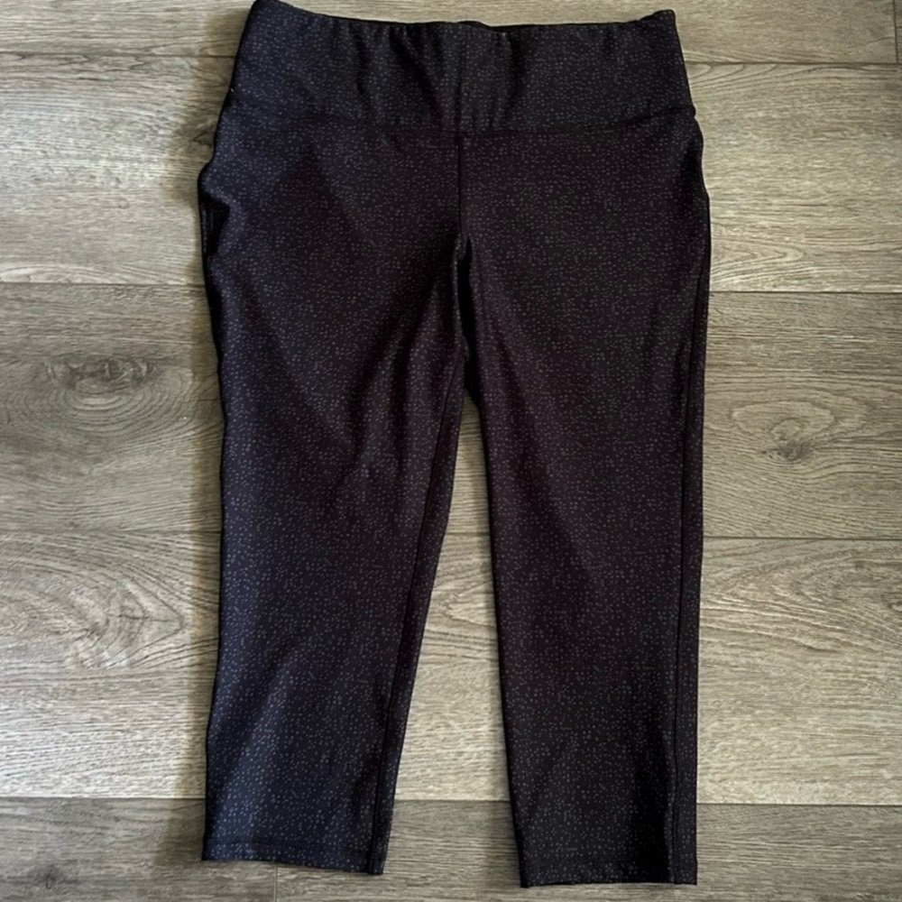 Livi Active Cropped Leggings Plus Size 16W